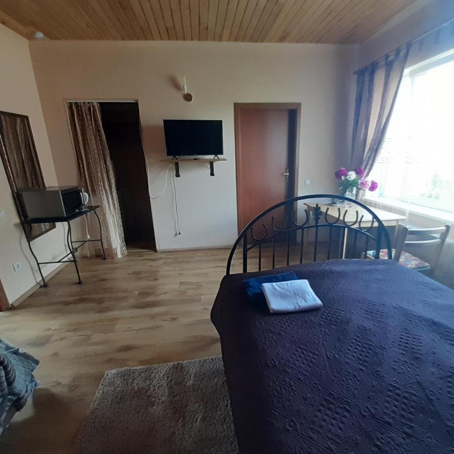 Viesu Nams "Laimes Pakavs" Hotel Straupe Buitenkant foto