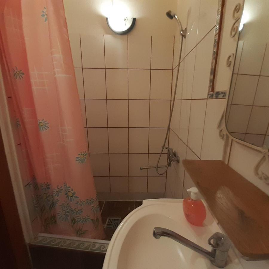 Viesu Nams "Laimes Pakavs" Hotel Straupe Buitenkant foto