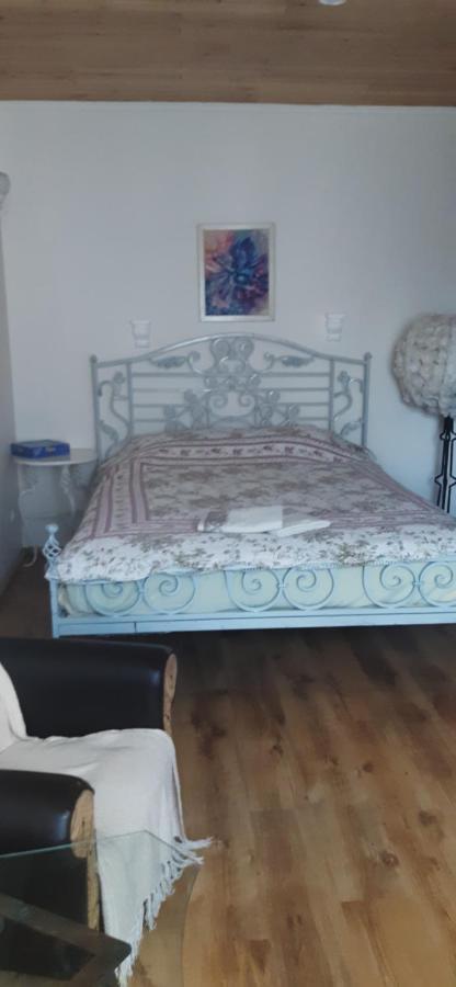 Viesu Nams "Laimes Pakavs" Hotel Straupe Buitenkant foto
