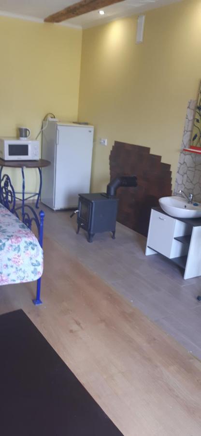 Viesu Nams "Laimes Pakavs" Hotel Straupe Buitenkant foto