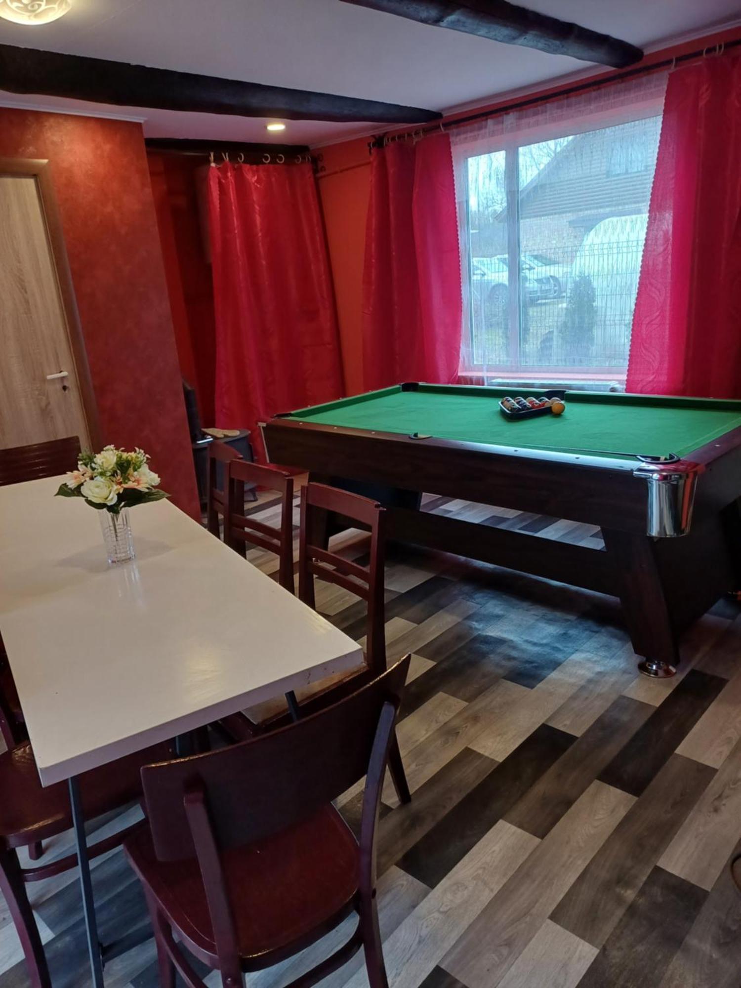 Viesu Nams "Laimes Pakavs" Hotel Straupe Buitenkant foto