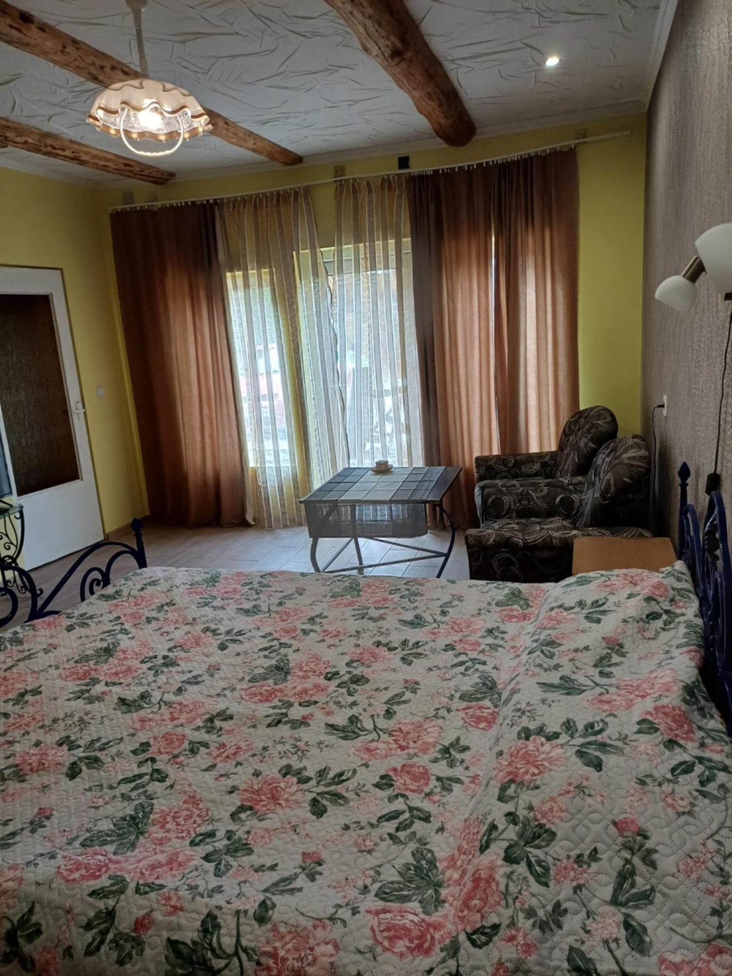 Viesu Nams "Laimes Pakavs" Hotel Straupe Buitenkant foto